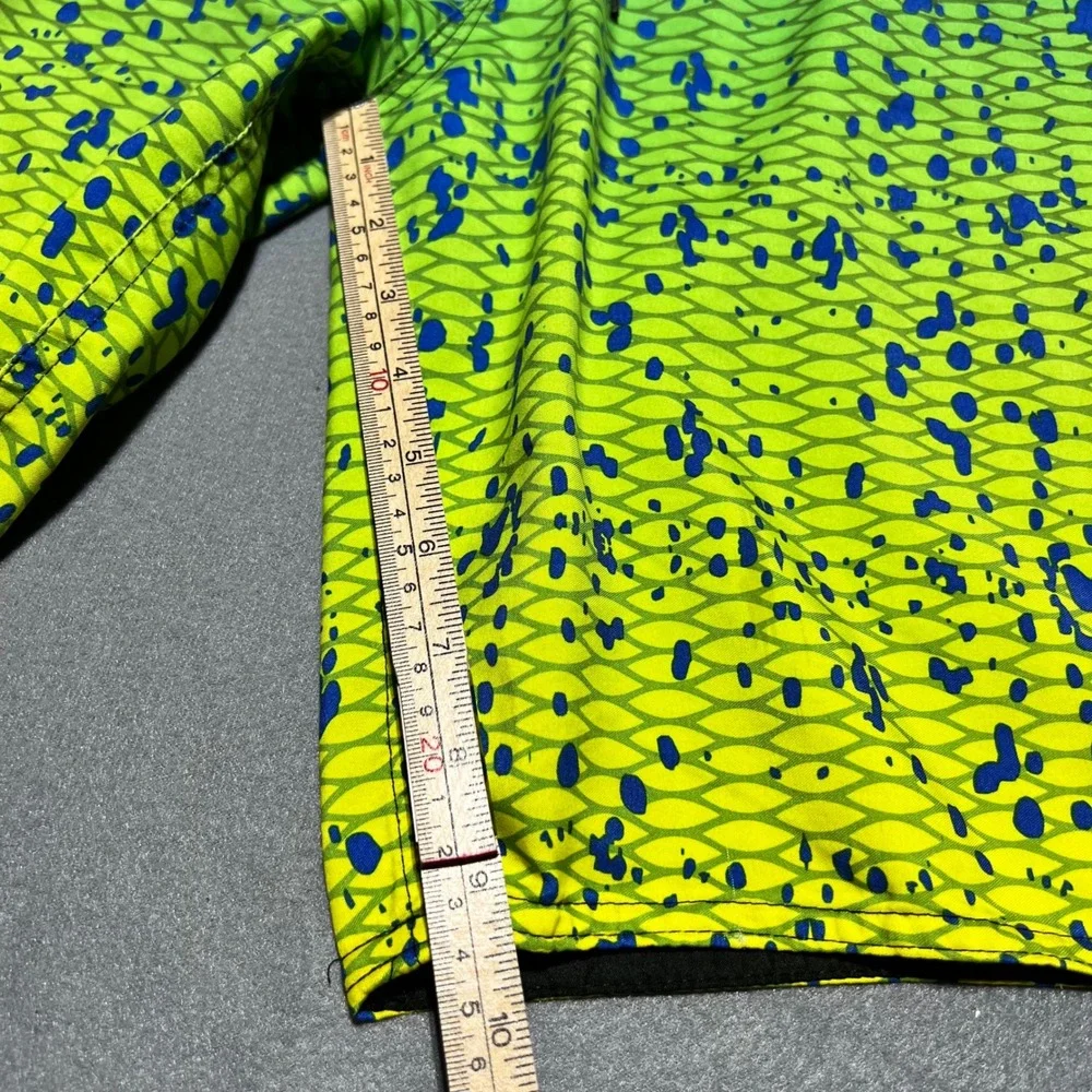 Pelagic Mens Mahi Fish Scale Board Shorts Green Blue Splatter Size 32 235-G